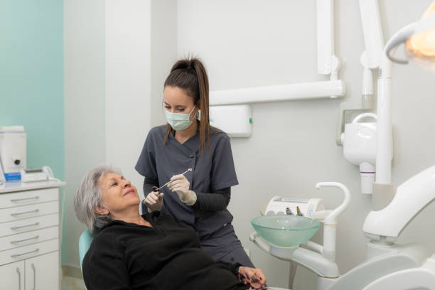 Best Emergency Tooth Extraction  in Schoolcraft, MI